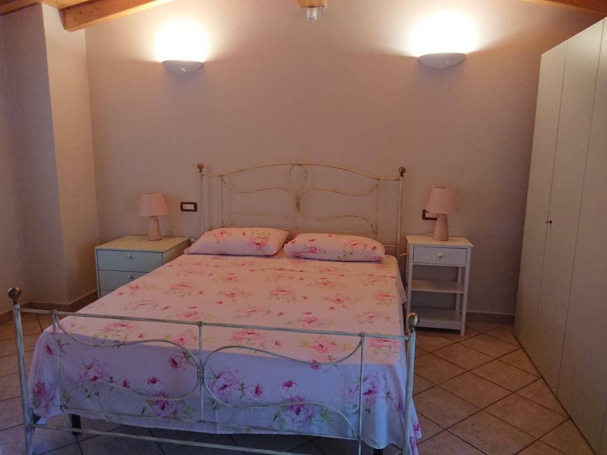 Apartamento Il Carpino Bianco Bilocale Puegnago sul Garda Exterior foto
