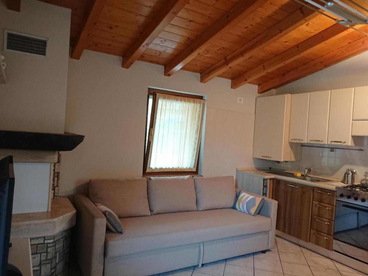 Apartamento Il Carpino Bianco Bilocale Puegnago sul Garda Exterior foto
