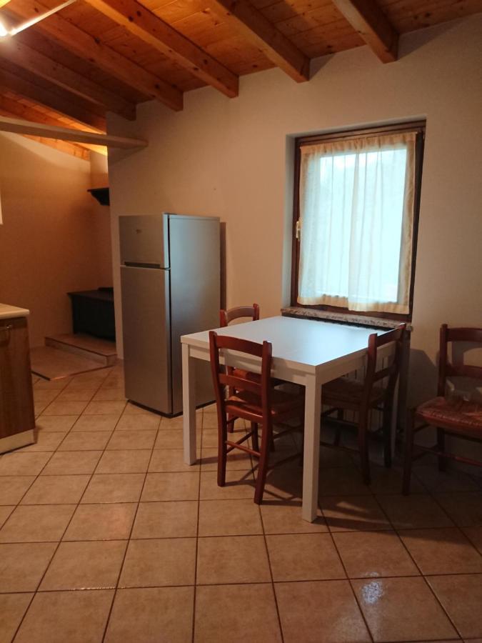 Apartamento Il Carpino Bianco Bilocale Puegnago sul Garda Exterior foto